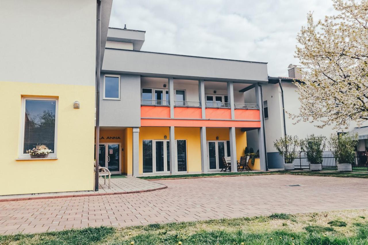 Vila Anna Radenci Luaran gambar